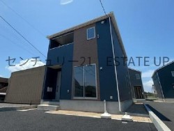 DEMO-01 敷地広々・駐車3台OKで来客や将来の車所有も安心。周辺に学校や公園もそろい、子育て世代にやさしい住環境が整っています。