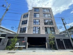 DEMO-01 築浅のスタイリッシュな住まい。南向きの明るいリビングや高機能設備、安心のセキュリティを備え、家族で快適に暮らせる空間。便利な立地とおしゃれなデザインが魅力の、築浅ファミリー向け物件です。