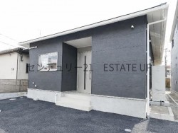 DEMO-01 LDK18帖超＆収納充実。姶良小学校まで徒歩4分の安心子育てロケーション！オール電化・高断熱仕様で快適性と節約を両立。家族がのびのび暮らせる敷地面積50坪超の新築分譲。