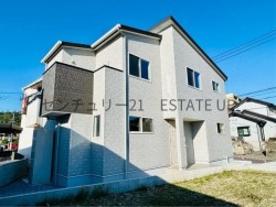 DEMO-01 明るいLDK。乾太くん＋SIC＋WIC＋パントリーの家事ラク設計で、収納も充実。小・中学校へ徒歩数分、生活施設が揃う便利な立地で、子育てと快適な都市型生活を両立。