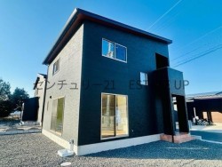 DEMO-01 家族がのびのび暮らせる平屋5LDK☆二世帯や在宅ワーク、趣味部屋にも対応♪駐車5台以上可能な広々敷地で来客時や複数台所有にも対応できる駐車スペース！落ち着いた住環境です。