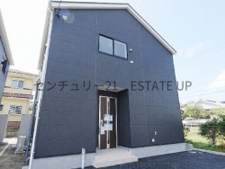 DEMO-01 JR湯之元駅徒歩15分×LDK16帖＆リビングに和室もあり、全居室収納付きで家族も快適に暮せる新築戸建。駐車スペースも複数台駐車可能で来客時も安心♪入居後すぐ快適な生活が始められます。