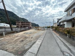 DEMO-01 広々LDK18帖×リビングに和室付×収納充実♪JR駅利用可能で通勤通学に便利。周辺には生活施設もそろい、将来も安心の住環境です。