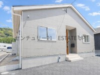 広々LDK18帖×リビングに和室付×収納充実♪JR駅利用可能で通勤通学に便利。周辺には生活施設もそろい、将来も安心の住環境です。