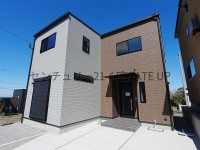 吹抜け×シーリングファンで開放感あるLDK♪収納充実＆装備充実で快適な住まいができます！駐車2台可でニシムタやコンビニが徒歩圏内なので好立地な住環境です！