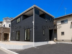 DEMO-01 テレワークルーム×和室付き☆ゆとりある間取り4LDKの新築戸建て♪駐車スペース有、JR坂之上駅徒歩5分で毎日の暮らしが便利です。