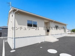 DEMO-01 LDK18帖以上のゆとりある間取りで和室付き新築分譲♪整形地で駐車スペースも確保。小学校近くでお子様のいるご家庭でも安心して生活できる環境です。