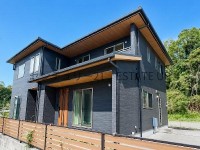DEMO-01 2LDK＋4LDKの大型間取りの6LDK2世帯でそのまま使える住宅♪土地広々＋山林付きのなで駐車3台以上可能+庭・家庭菜園・趣味スペースなど自由度に活用が可能。長期的にも家計に優しい住まいです。