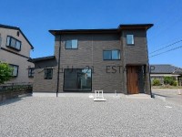 DEMO-01 16帖LDKに和室付で家族が集う空間設計の新築住宅♪広々とした敷地で駐車4台以上可能！設備充実×南側採光で明るい生活が送れます☆