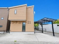 DEMO-01 2022年築の築浅住宅♪購入後の大きな初期メンテナンス負担を抑えながら新生活を始めやすい住まい。太陽光発電搭載で家計にもやさしい暮らしが実現できます。