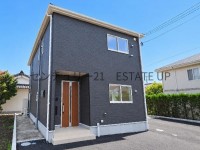家族でゆったり暮らせるLDK×和室付の新築住宅♪ゆとりのある敷地で駐車複数台可能！生活利便施設が揃う暮らしやすく子育てにも便利な住環境です。