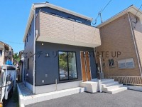 DEMO-01 バス停徒歩3分。オール電化仕様の新築住宅です♪全居室収納を備え、安全性を考え子育て世帯にもおすすめの住まいです。