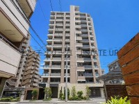 DEMO-01 2020年築の築浅マンション。荒田八幡電停徒歩4分の好立地に加え、南向き・ルーフバルコニー付き3LDK。ウォークインクローゼットや宅配BOXなど設備も充実しています！