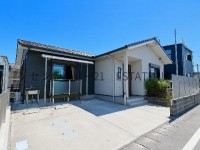 DEMO-01 済生会病院バス停まで徒歩3分。2023年築の築浅平屋住宅♪築浅ならではのきれいな住空間が魅力で2LDKの使いやすい間取り。生活施設が徒歩圏内にあり充実した住環境です。